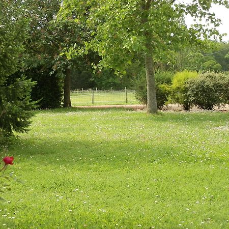 La Roulotte Du Domaine De Meigné Exterior foto